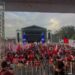Lula não empolga mais nem nas ruas, nem no teatro, mas ainda mobiliza apoiadores, mesmo caindo nas pesquisas