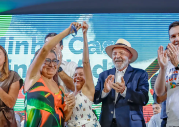 Entrega de residencial do Minha Casa, Minha Vida em Outeiro é marcada por alagamentos e denúncias de falhas estruturais