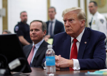 Trump intensifica pressão para adquirir a Groenlândia: “Devemos tê-la”