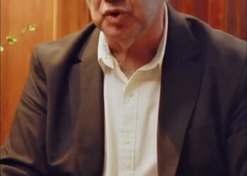 Psiquiatra mais lido do mundo, Augusto Cury sai em defesa de Débora Rodrigues, que pichou estátua da justiça com batom