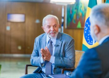 Lula é desaprovado por 49,1% dos deputados e por 46% dos senadores