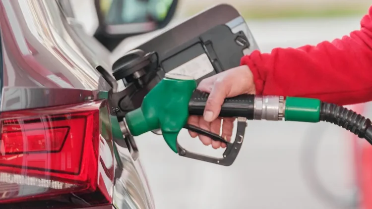 Ministro confirma que o governo aumentará ainda neste ano o percentual de etanol na gasolina para 30%