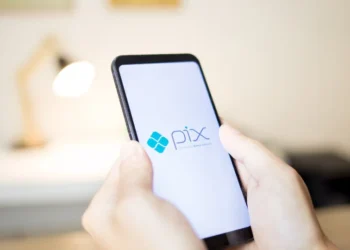 PIX: Pessoas e empresas com irregularidade na Receita terão as chaves excluídas