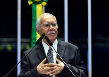 Aos 94 anos, ex-presidente José Sarney é diagnosticado com Covid