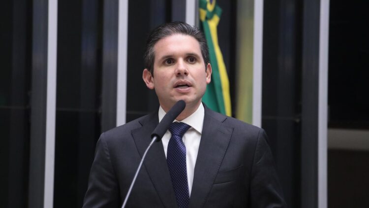 Hugo Motta diz que fez acordo com Glauber Braga para deputado encerrar greve de fome