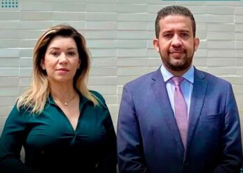 Prefeita vai à Justiça para acusar Janones de chantageá-la com foto íntima