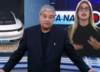 Datena se irrita com repórter ao vivo no SBT após erro de nome: “Depois você reclama”