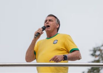 Bolsonaro passa mal e é internado em hospital no Rio Grande do Norte