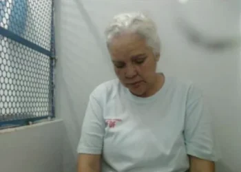 Idosa presa pelo 8/1 sofre queda no presídio e não recebe atendimento, diz defesa