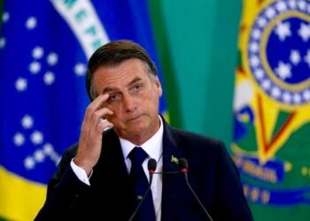 Bolsonaro diz temer ser morto se for preso e critica Moraes