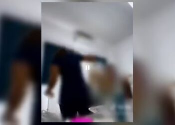 Estudante de medicina filma exame ginecológico em UPA