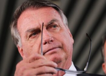 Moraes manda PGR analisar pedido de prisão preventiva de Bolsonaro por vereadora petista