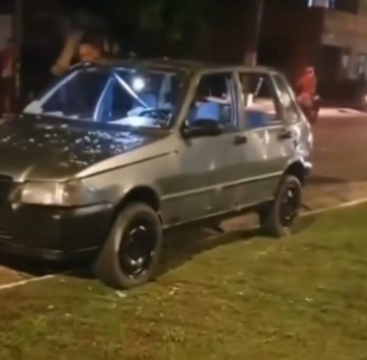 Homem destrói o próprio carro em ataque de fúria durante blitz em Belém