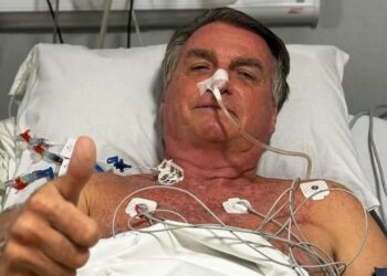 Bolsonaro deve ser transferido para hospital em Brasília