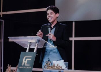 Conselho Tutelar proíbe ‘pastor mirim’ de pregar em igrejas
