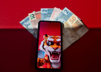 Governo vai proibir apostas online por beneficiários do Bolsa Família e BPC, diz secretário