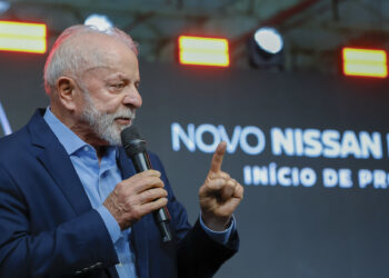 Governo Lula projeta salário mínimo de R$ 1.630 em 2026