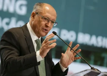 Alckmin: governo vai estudar venda de remédio sem receita em mercados