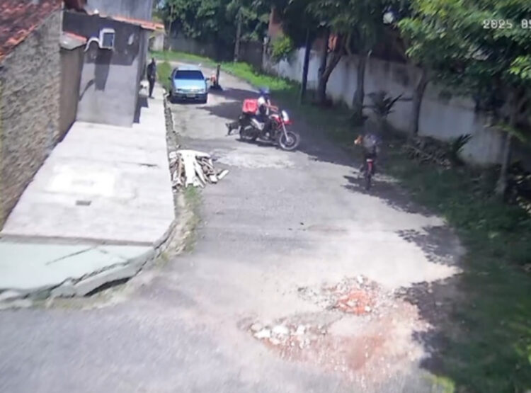 Criminoso disfarçado de entregador assalta mulher no conjunto Tapajós