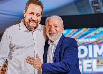 Para virar ministro, Boulos diz a Lula que não será candidato em 2026