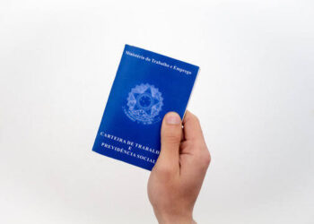 Taxa de desemprego entre adultos de 18 a 24 anos atinge 14,9% no 1º trimestre de 2025