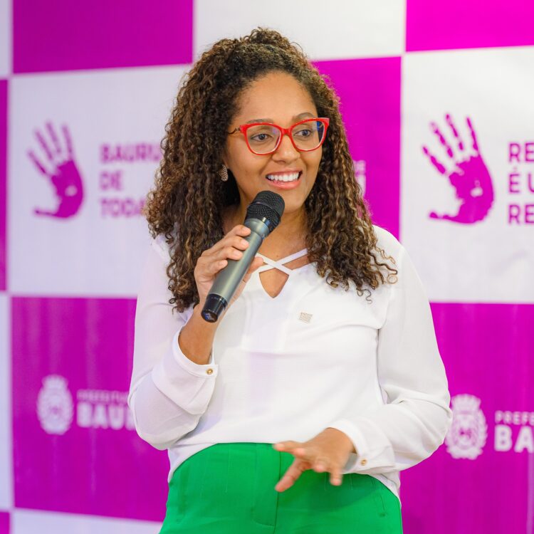 Vereadora do PL quer proibir atendimento médico a bebês reborn em SP