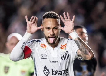 Neymar recebe R$ 21 milhões por mês do Santos, diz site