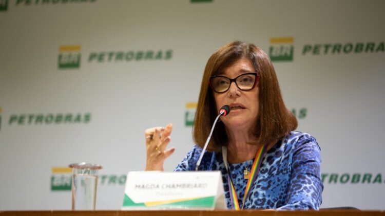 Se petróleo cair mais, preço do combustível também será reduzido, diz presidente da Petrobras