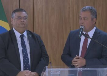 Investigação contra Rui Costa volta ao STF, agora sob Flávio Dino, seu ex-colega