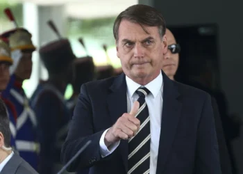 PF marca depoimento de Bolsonaro sobre Eduardo nos EUA para 5 de junho