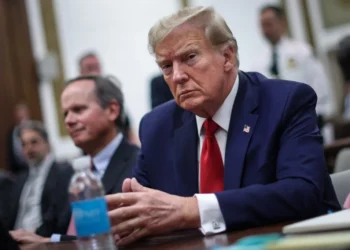 EUA: Justiça permite a Trump anular visto de meio milhão de imigrantes