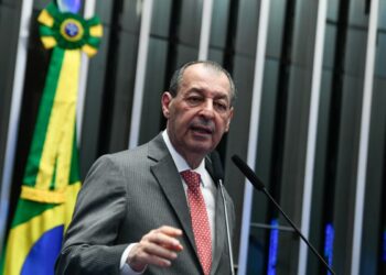 Alcolumbre escolhe Omar Aziz para presidir a CPMI do INSS