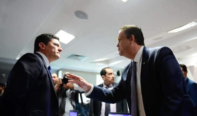 Ministro da Previdência discute com Sergio Moro em audiência sobre INSS