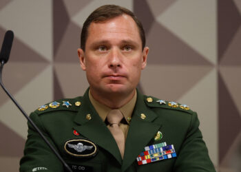 PF prende Mauro Cid em Brasília, mas ordem é revogada na sequência