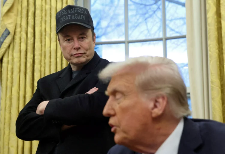 Trump diz que Musk ficou “louco” e sugere cortar contratos com suas empresas
