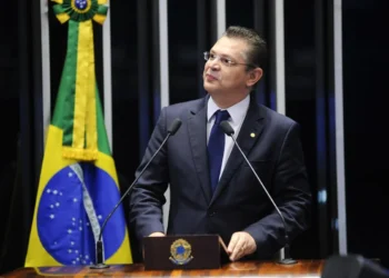Sóstenes reage a disputa por cargo na CPMI do INSS: “Não abrimos mão”