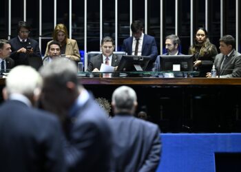 Congresso aprova aumento no número de deputados e proposta vai à sanção