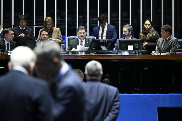 Congresso aprova aumento no número de deputados e proposta vai à sanção