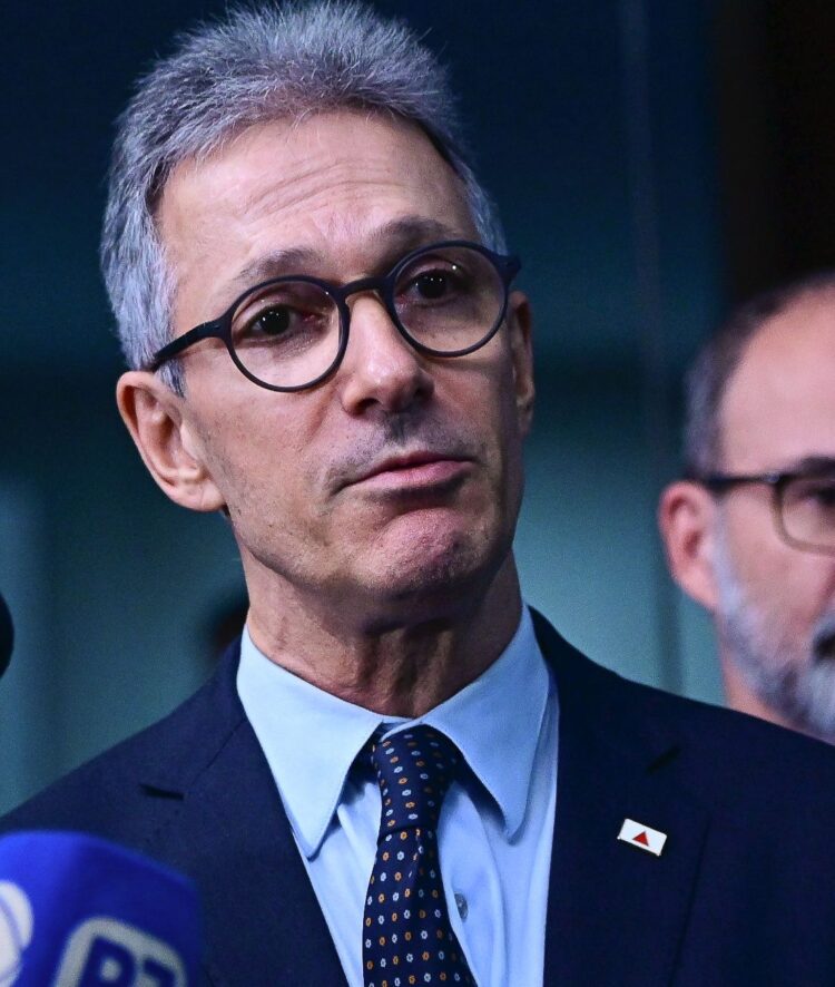 Zema ironiza férias de Haddad: “7 dias sem imposto”