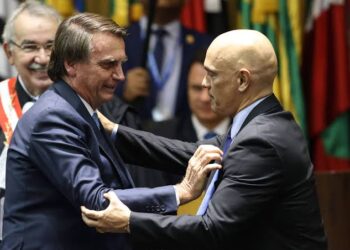 Moraes marca interrogatório de Bolsonaro e outros 7 réus para a próxima segunda-feira (9)