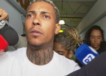 Mc Poze do Rodo é solto pela justiça após prisão por apologia ao crime e tráfico