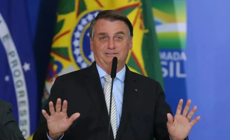 Bolsonaro garante: “Não tenho nada a ver com a Carla Zambelli”