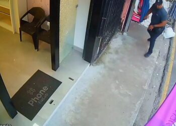  Terror em loja de celulares no Castanheira: assaltantes fazem reféns e trocam tiros com segurança