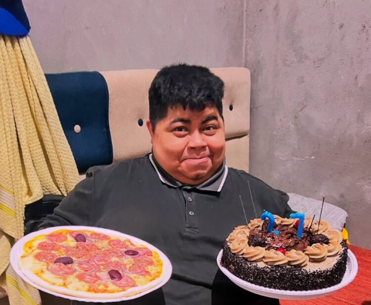 Influenciador ‘Gordinho Maniçoba’ morre após sofrer infarto em casa