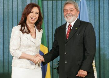 Lula manifesta apoio a Cristina Kirchner após condenação por corrupção
