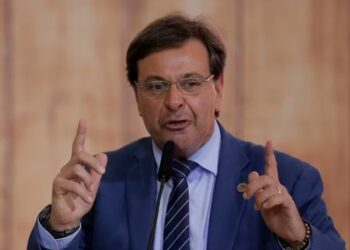  PF prende ex-ministro Gilson Machado em Recife