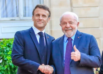 Macron anuncia isenção de visto para brasileiros entrarem na Guiana Francesa
