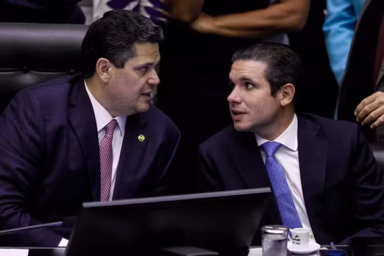 Motta e Alcolumbre reagem a Trump: “Prontos para agir com equilíbrio e firmeza”