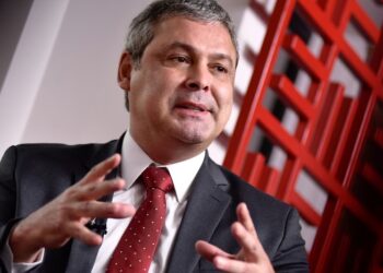 PT propõe jornada de trabalho de segunda a sexta sem corte de salário