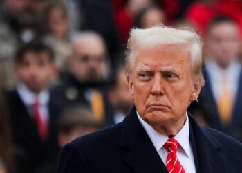 Presidente Trump impõe tarifa de 50% ao Brasil, a maior entre todos os países